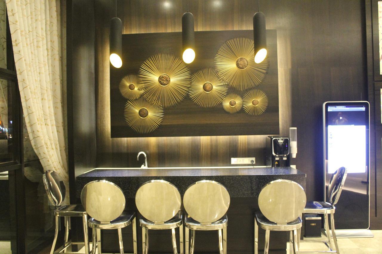 Geobay Hotel Johor Bahru Exterior photo