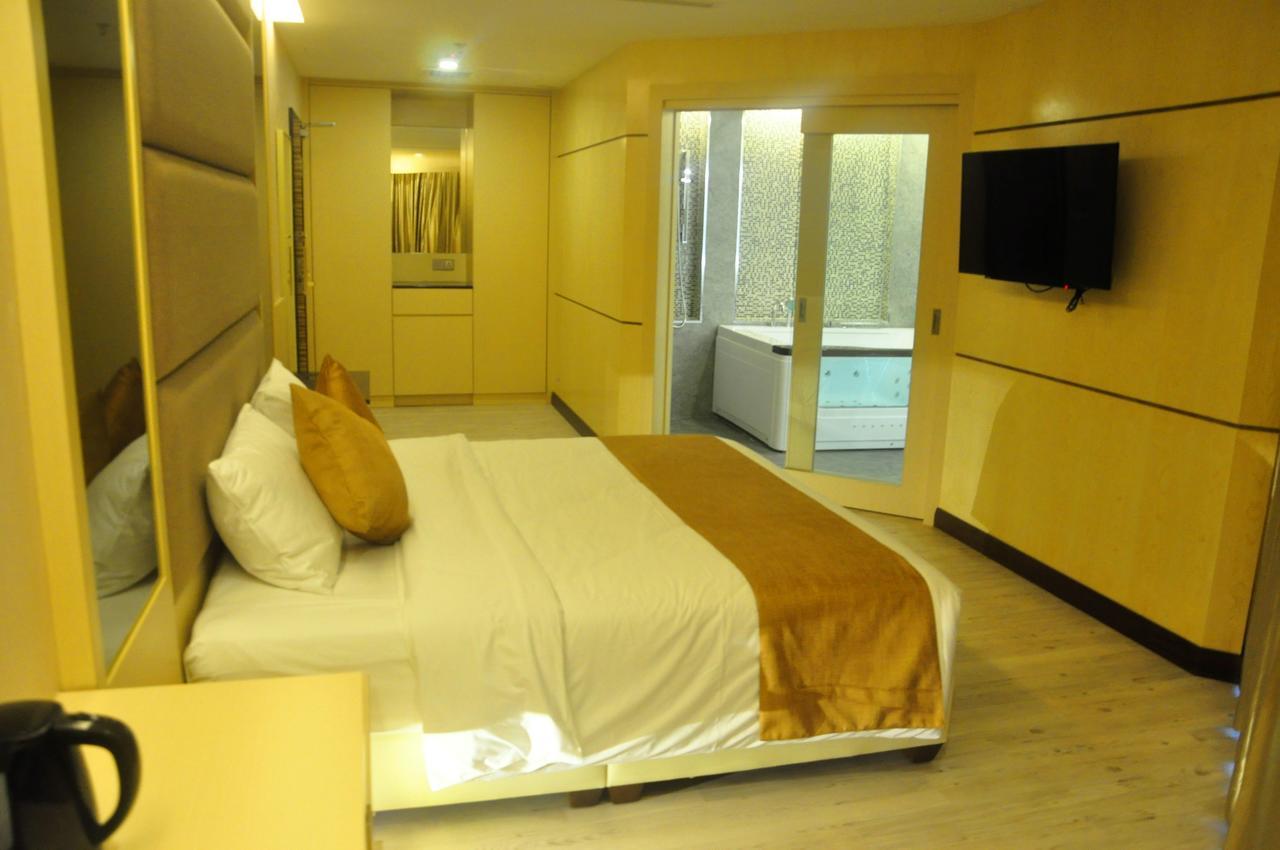 Geobay Hotel Johor Bahru Exterior photo