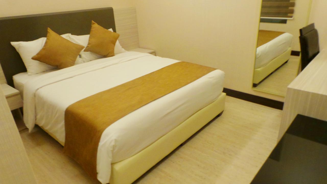 Geobay Hotel Johor Bahru Exterior photo