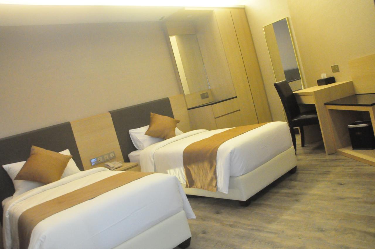 Geobay Hotel Johor Bahru Exterior photo