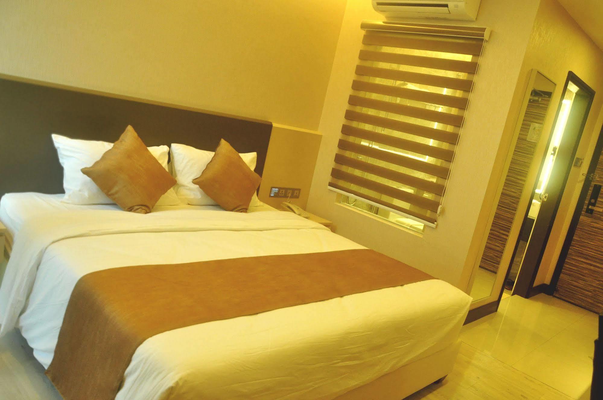 Geobay Hotel Johor Bahru Exterior photo