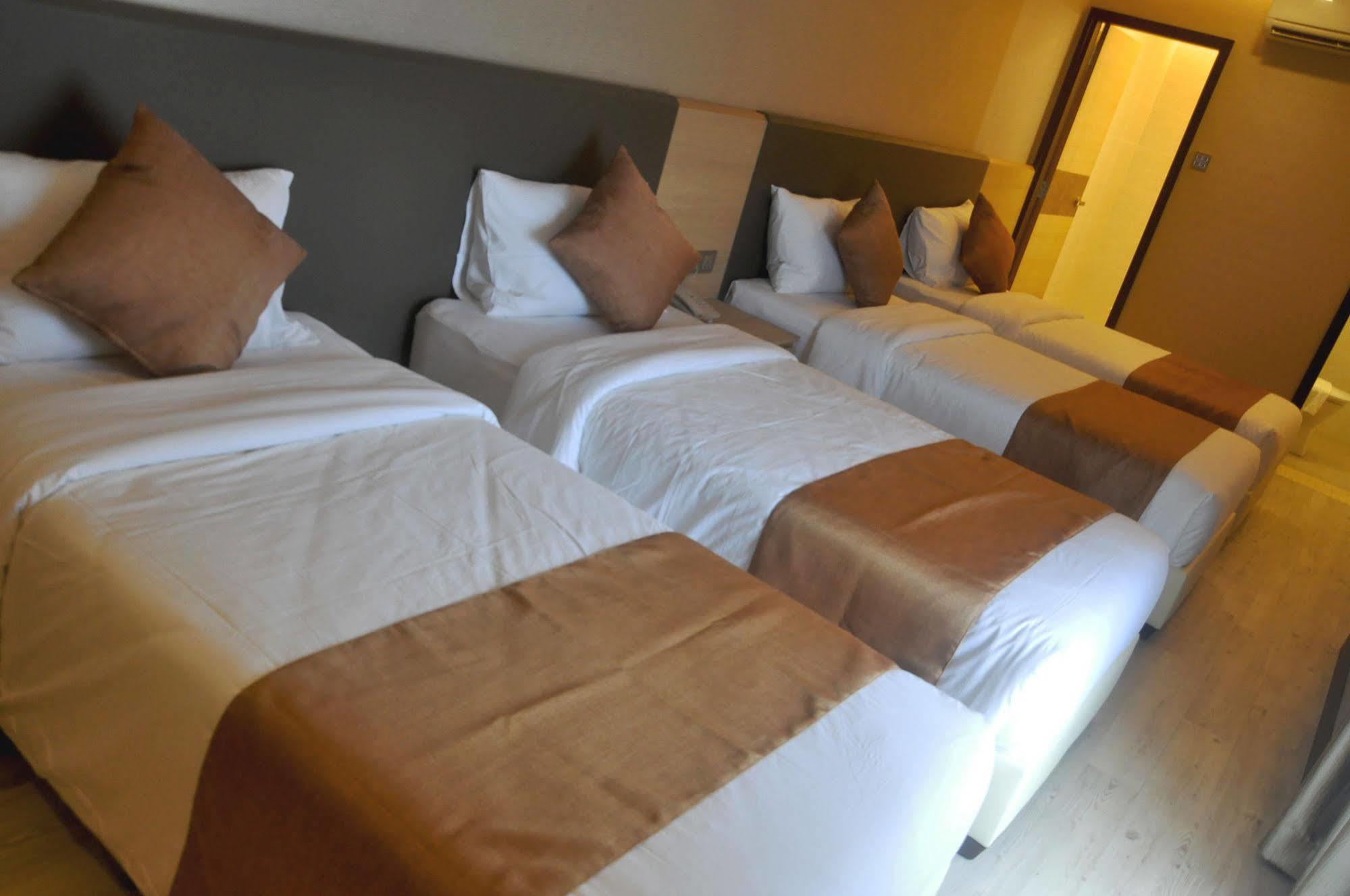 Geobay Hotel Johor Bahru Exterior photo