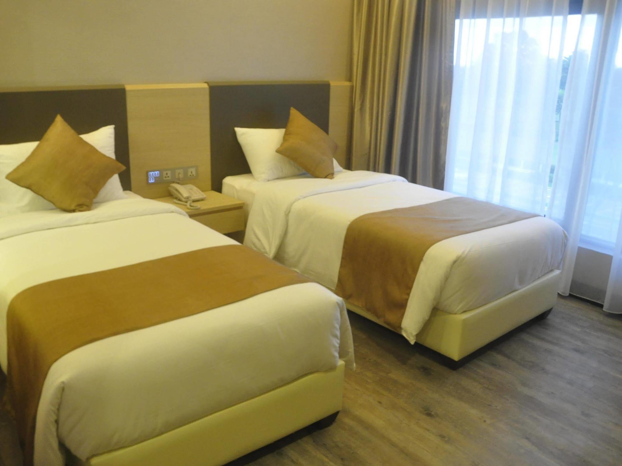 Geobay Hotel Johor Bahru Exterior photo